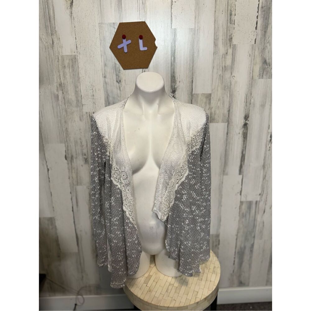 Gray cardigan laced